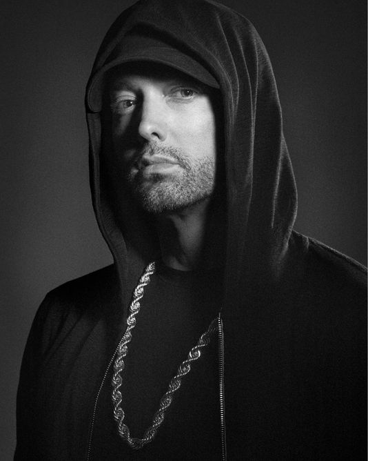 Eminem avienta un Kamikaze