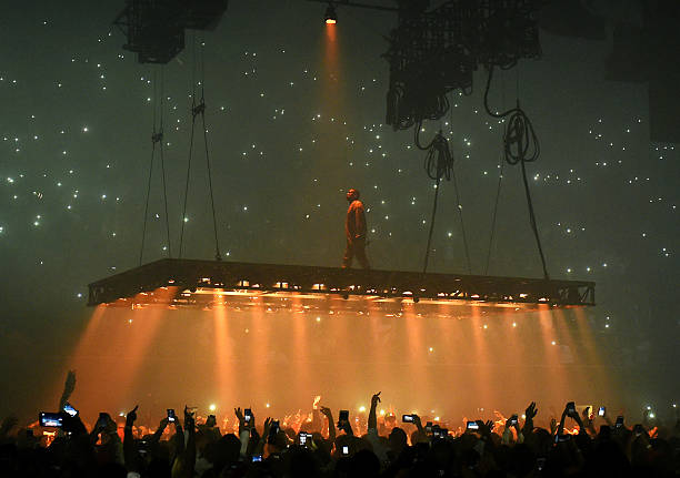 INGLEWOOD, CA - OCTOBER 25:  Rapper Kanye West performs at the Forum on October 25, 2016 in Inglewood, California.  (Photo by Kevin Winter/Getty Images)