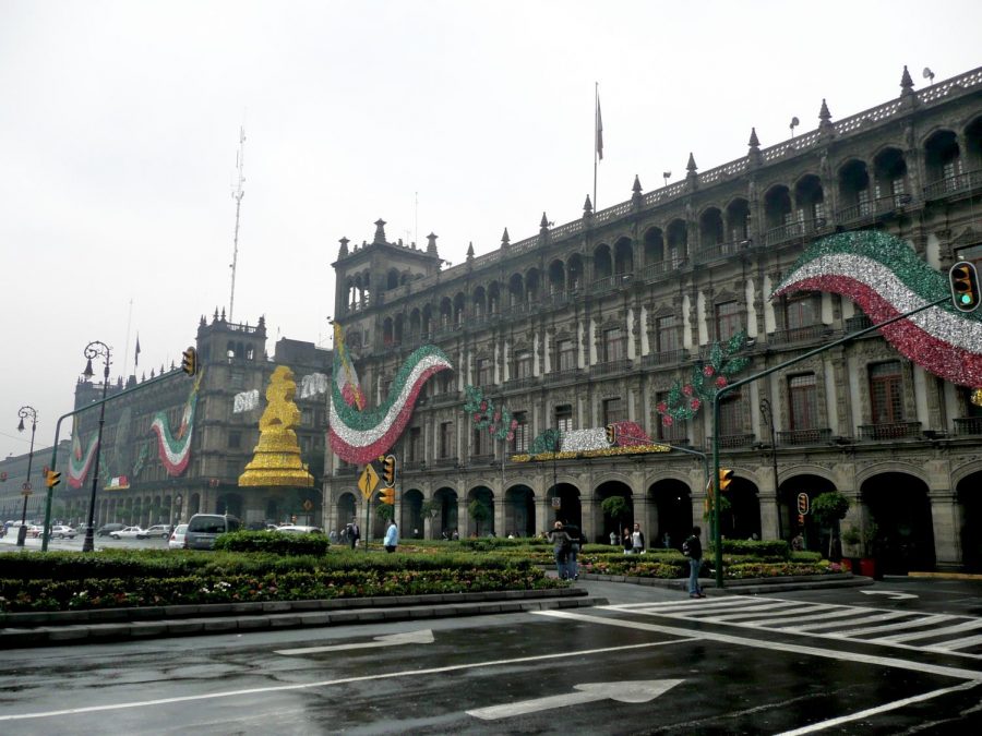 Las decoraciones son gran parte de las fiestas patrias. 