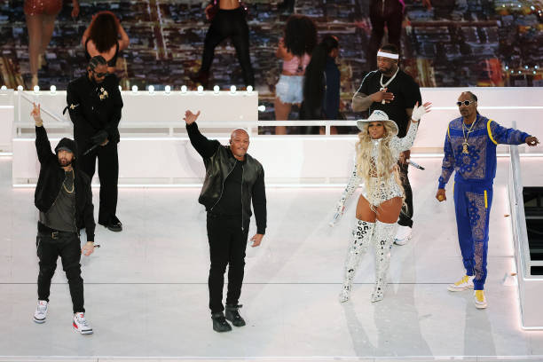 INGLEWOOD, CALIFORNIA - FEBRUARY 13: (L-R) Eminem, Kendrick Lamar, Dr. Dre, Mary J. Blige, 50 Cent, and Snoop Dogg perform during the Pepsi Super Bowl LVI Halftime Show at SoFi Stadium on February 13, 2022 in Inglewood, California. (Photo by Gregory Shamus/Getty Images)