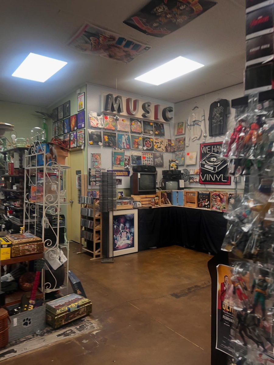 From Streaming to Spinning, the Comeback of Vinyl Records and CDs - De streaming a girar discos, el regreso del vinilo y los CD