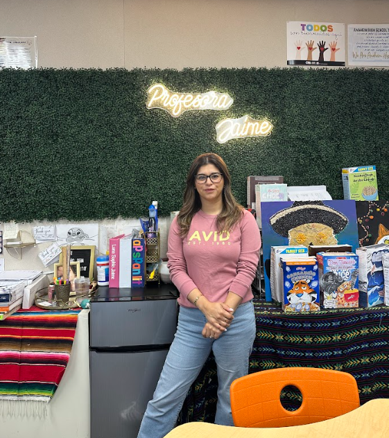Teacher Spotlight: Mrs. Jaime | Maestra destacada: La Sra. Jaime
